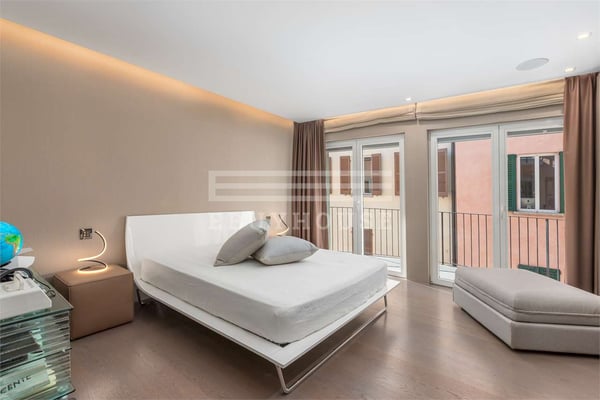 Splendido appartamento vista lago in pieno centro 13