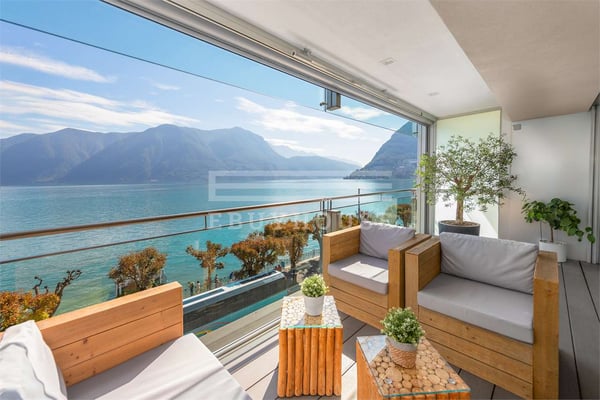 Splendido appartamento vista lago in pieno centro 1