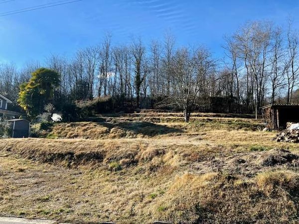 Terreno edificabile con licenza 1