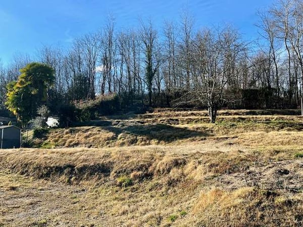 Terreno edificabile con licenza 4