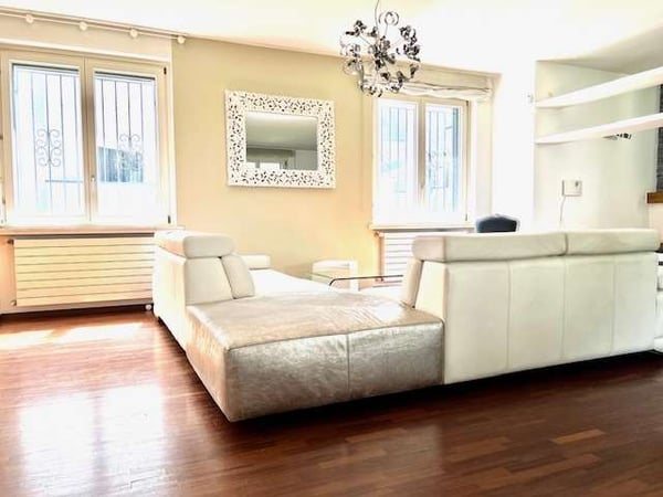 Villa moderna di classe in ottima posizione 9