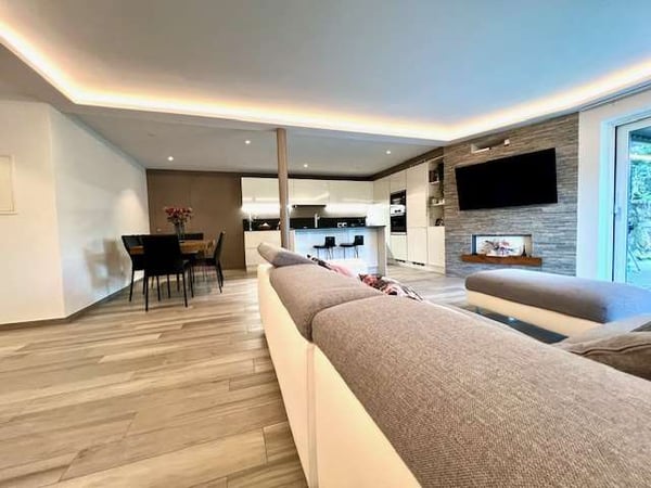 Elegante casa bifamiliare con giardino 6