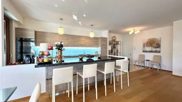 Prestigioso appartamento vicino al lago 8