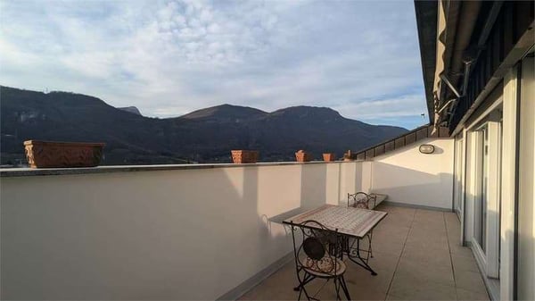 attico di 1.5 locali arredato di alto standing 13