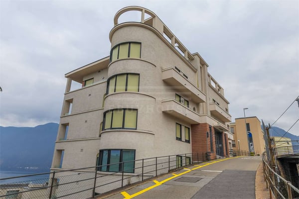 Duplex a Lugano con vista lago di alto standing 11