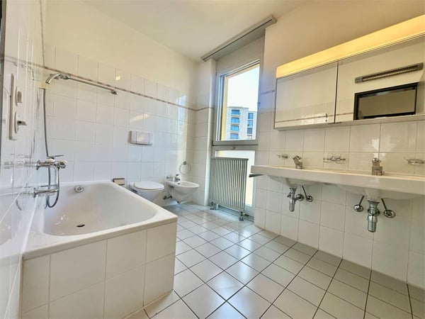 Elegante Attico Duplex con parziale vista lago 13