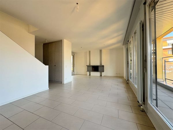 Elegante Attico Duplex con parziale vista lago 3