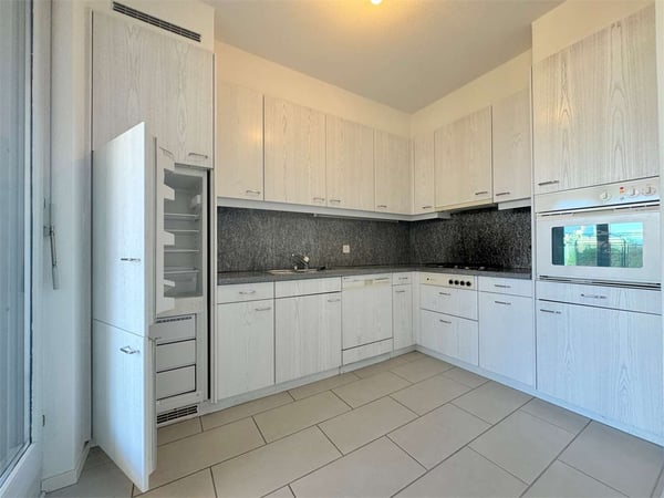 Elegante Attico Duplex con parziale vista lago 6