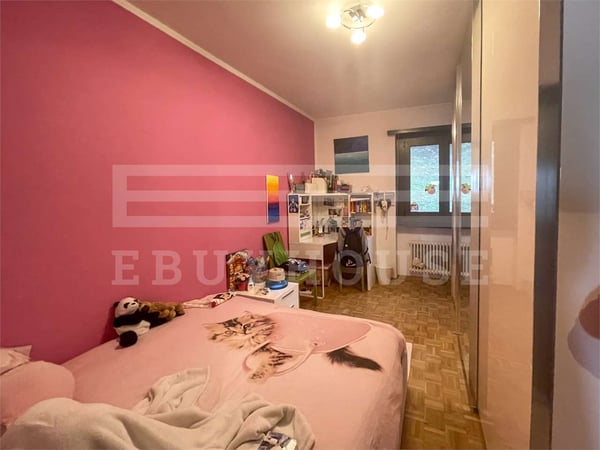 SCHÖNES FERIENHAUS MIT SEEBICK UND POOL 8