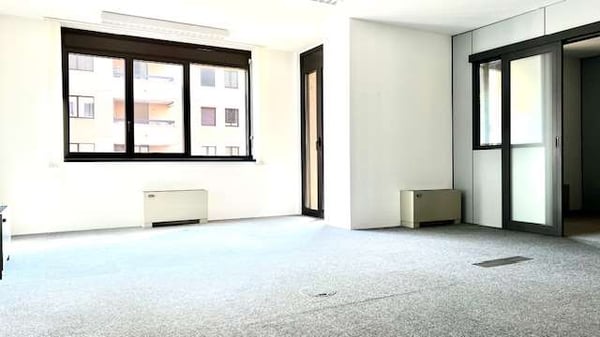 Lugano locale Ufficio zona Università 4