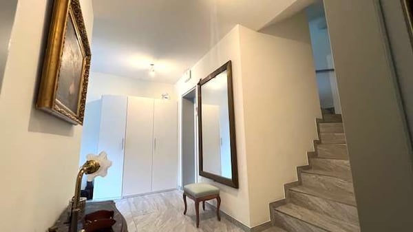 Villa moderna con piscina vista lago mozzafiato 3