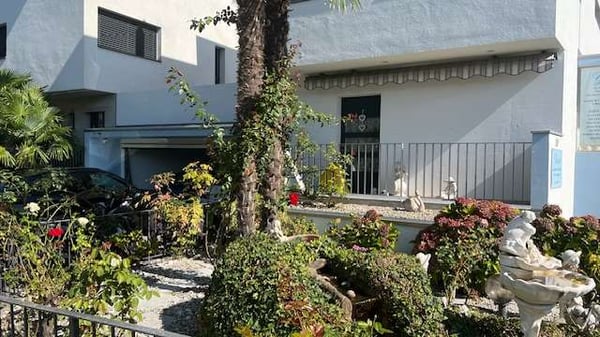 Ufficio di prestigio con giardino e terrazza in elegante residenza ad 1