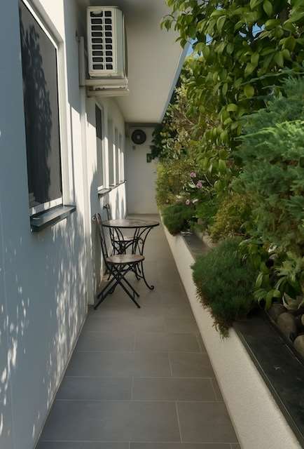 Ufficio di prestigio con giardino e terrazza in elegante residenza ad 8