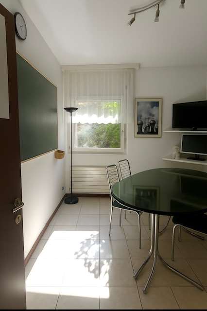 Ufficio di prestigio con giardino e terrazza in elegante residenza ad 4