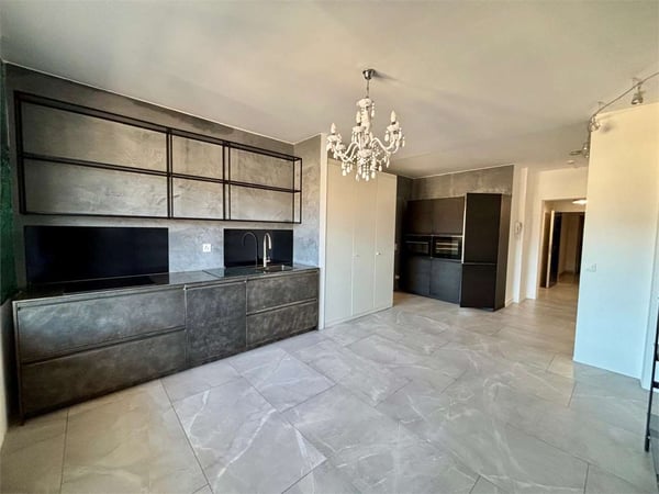 elegante 1 locali ultimo piano con splendida vista 3