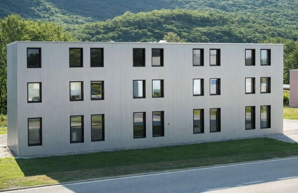 Locale commerciale ufficio moderno versatile open space 3