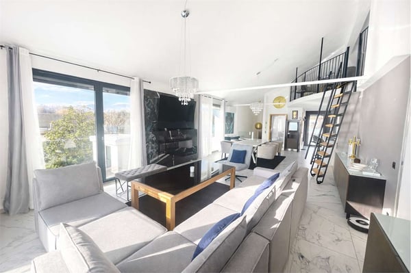 ATTICO DI PRESTIGIO AMMOBILIATO FRONTE LAGO 7