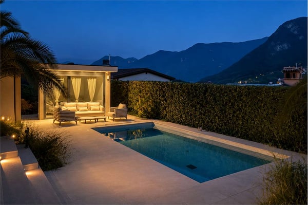 Elegante villa con piscina di fronte alla scuola americana. 12