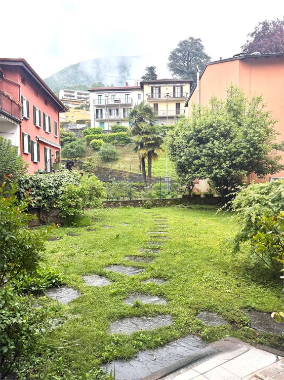 Elegante casetta di nucleo duplex con giardino a Viganello 2