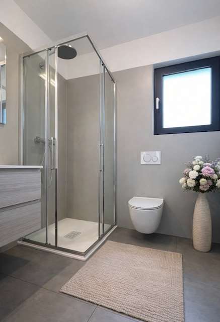 Elegante appartamento 3.5 locali con terrazza in zona centrale e soleg 10