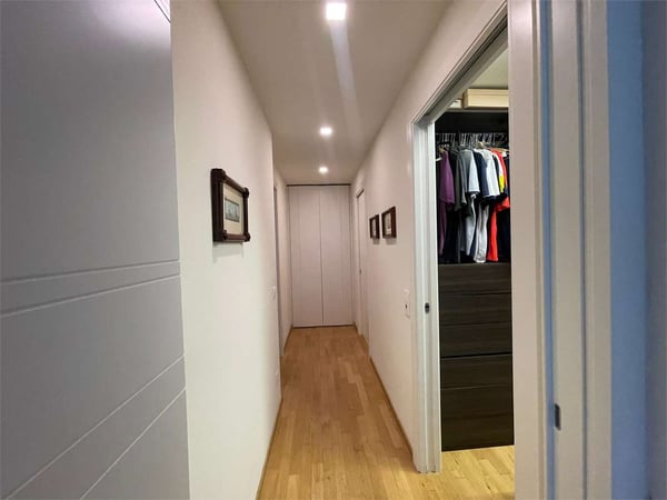 Appartamento moderno arredato in affitto con vista panoramica sul lago 10