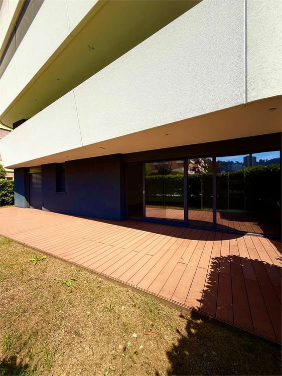 Appartamento di lusso, 1.5 locali con grande giardino privato a Pregas 8