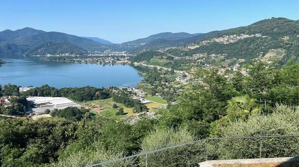 Lugano Muzzano Villa con vista lago mozzafiato piscina e bella terrazz 5