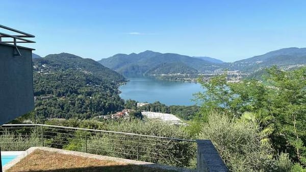 Lugano Muzzano Villa con vista lago mozzafiato piscina e bella terrazz 10