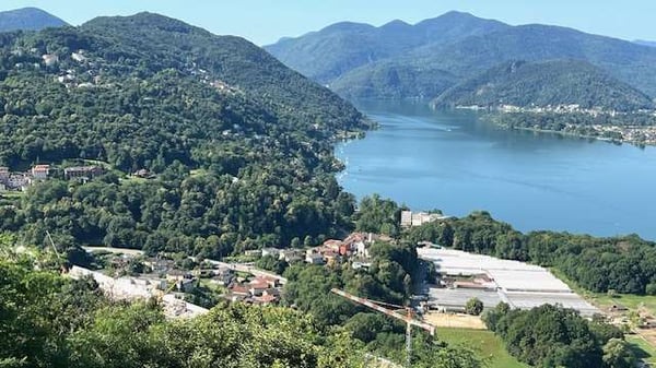 Lugano Muzzano Villa con vista lago mozzafiato piscina e bella terrazz 4