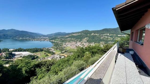 Lugano Muzzano Villa con vista lago mozzafiato piscina e bella terrazz 6