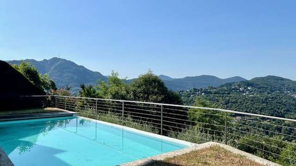 Lugano Muzzano Villa con vista lago mozzafiato piscina e bella terrazz 9