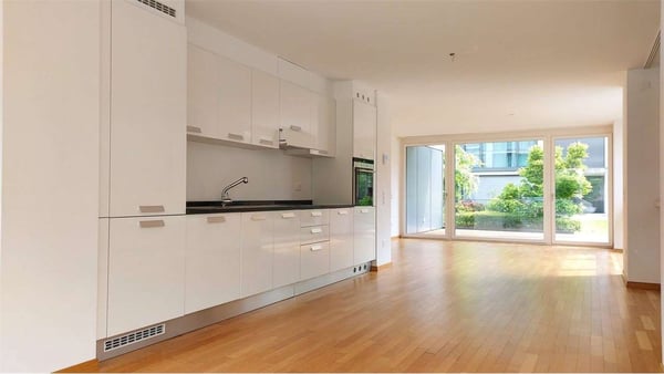 Prestigioso appartamento di 4,5 locali con terrazza e giardino a Biogg 2