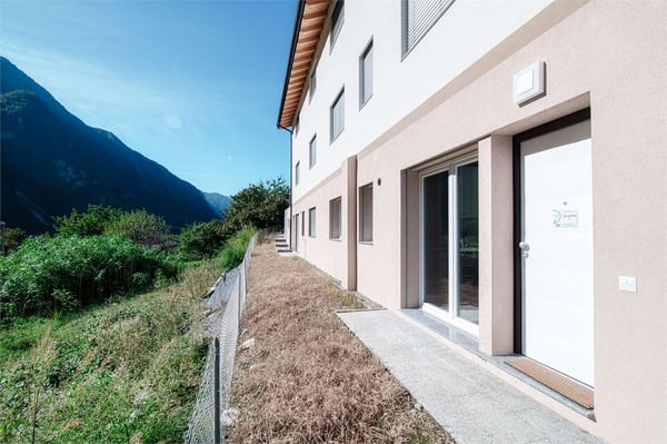 Nuovo appartamento con giardino e splendida vista sulle montagne 3