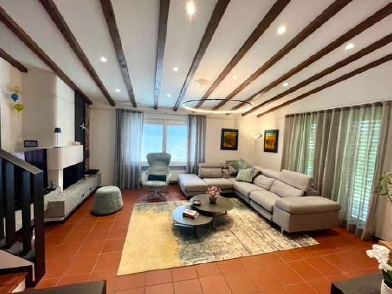 Elegante villa con giardino privato nel cuore di Collina d'Oro 3