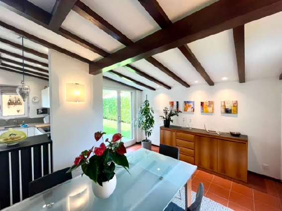 Elegante villa con giardino privato nel cuore di Collina d'Oro 10