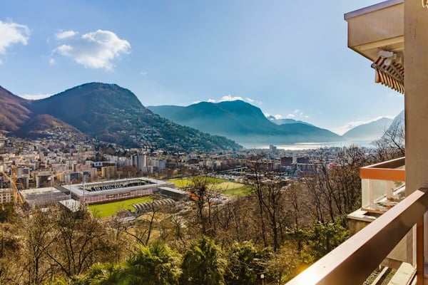 Elevated Living - Attico Panoramico con Vista Lago 9