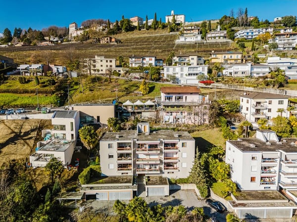Elevated Living - Attico Panoramico con Vista Lago 1