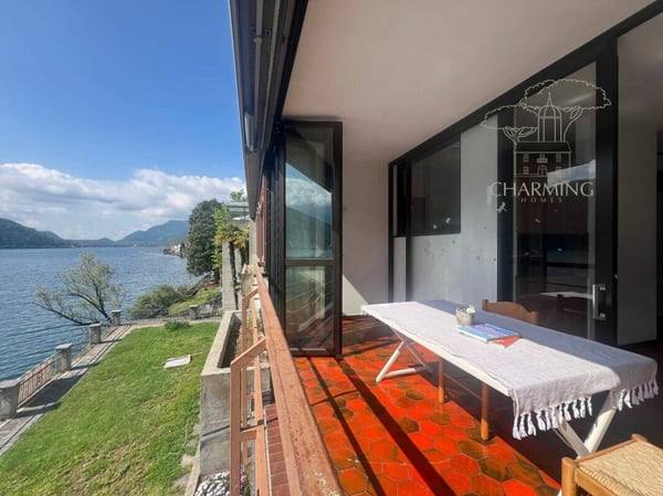 Villa Fronte Lago con Darsena Privata a Morcote 7
