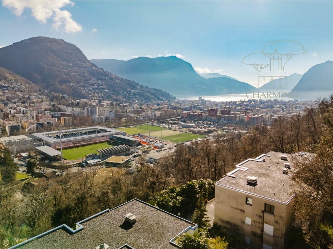 Attika über den Dächern von Lugano