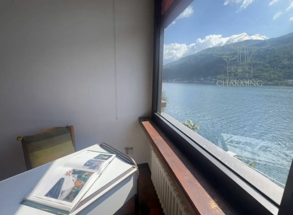 Villa Fronte Lago con Darsena Privata a Morcote 5
