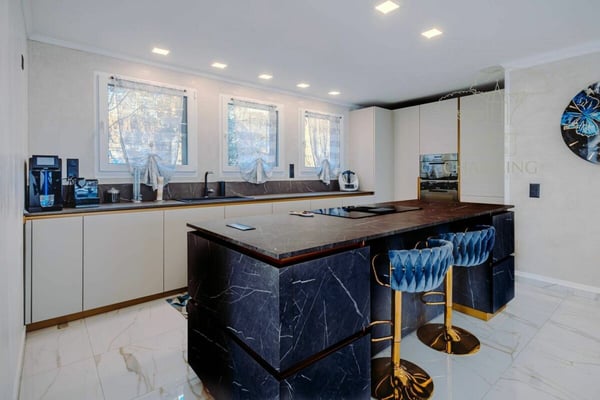 Elevated Living - Attico Panoramico con Vista Lago 8