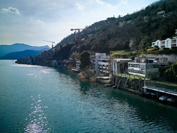 Villa Fronte Lago con Darsena Privata a Morcote 11