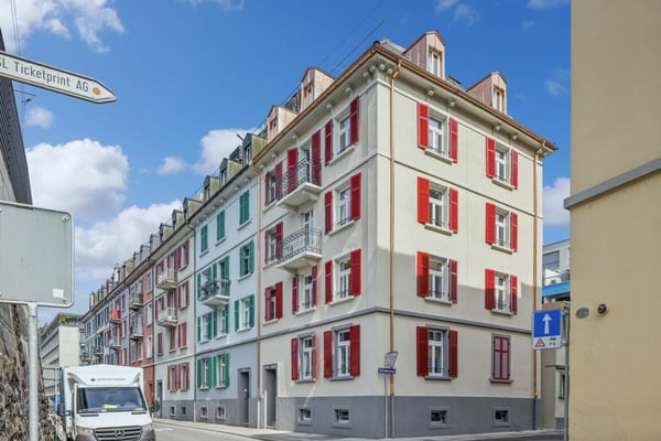 Erstbezug! 1.5-Zimmer-Dachwohnung mit Galerie und privater Dachterrasse 1