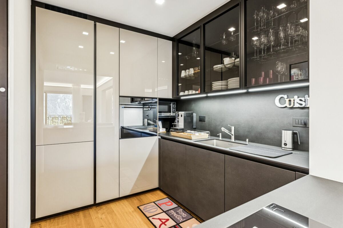 Exklusive 7.5-Zimmer-Wohnung in Castagnola mit See- und Bergsicht