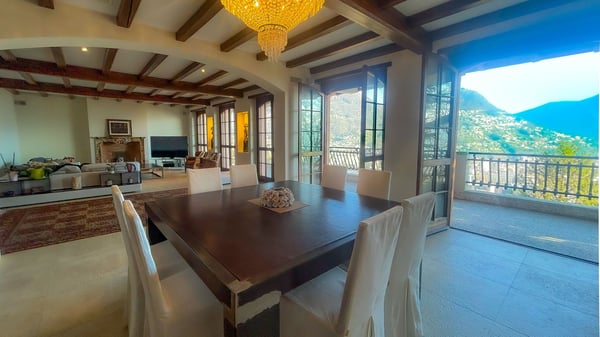 Elegante villa con piscina e romantica vista lago 4