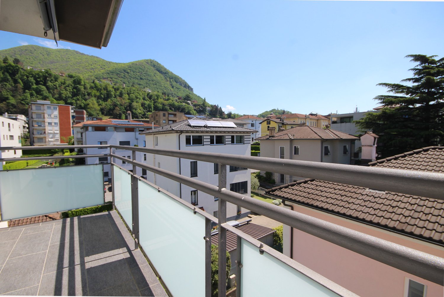 Bild Mendrisio: 5.5 Zimmer im letzten Stock