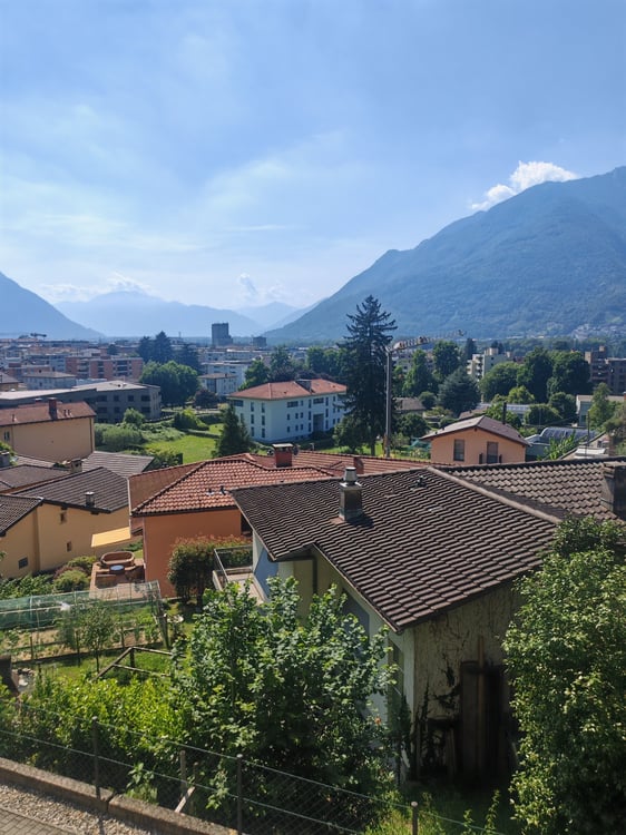 Giubiasco: 1.5 loc. con vista aperta e vicino a tutti i servizi 1