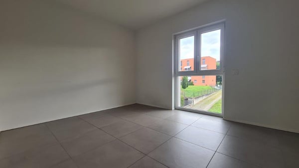 MENDRISIO: GRANDE 1.5 LOC. CON PORTICO E GIARDINO PRIVATO 11