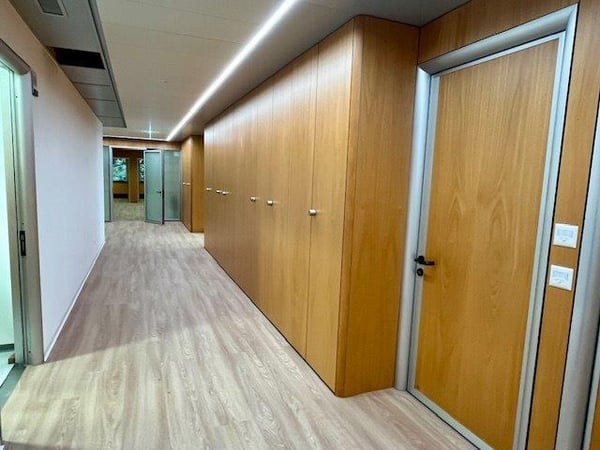 Moderni uffici di 2 locali con vista panoramica a Lugano 2