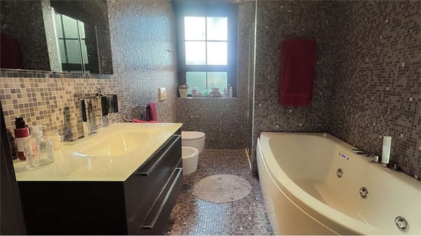 Elegante villa con piscina e romantica vista lago 10